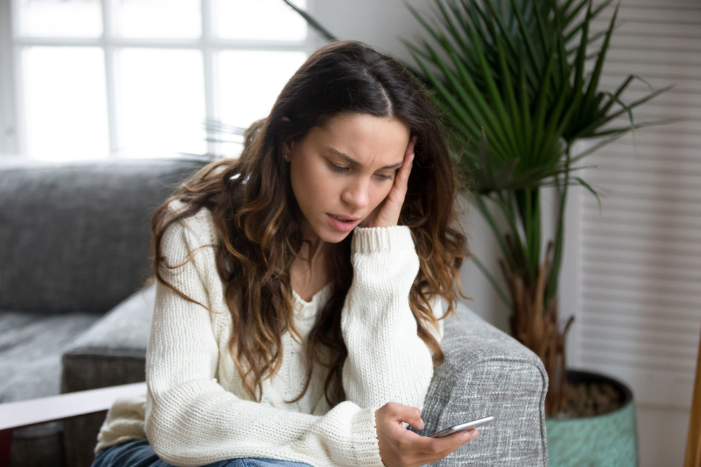how to see who your boyfriend is texting