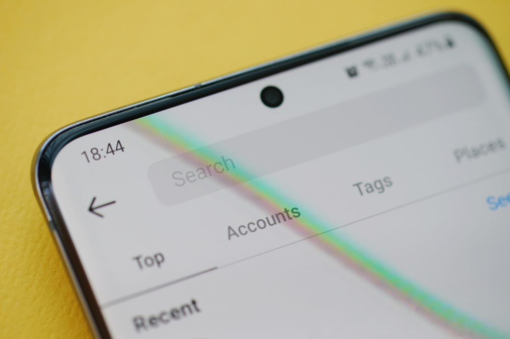 instagram location tracking