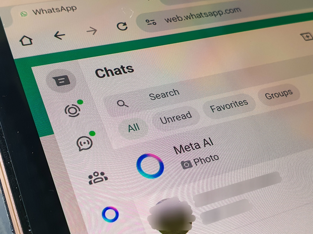 whatsapp cheating signs