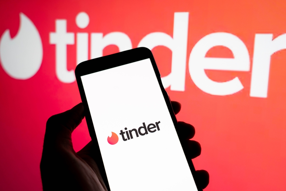 how to see if someone is on tinder without joining